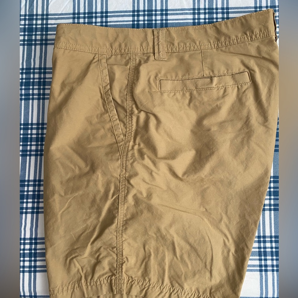 Columbia shorts. Dri fit. Waist 36. Worn a few times. in excellent condition
